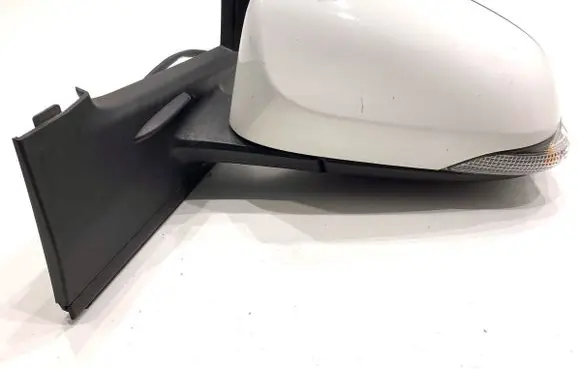Toyota Yaris Front door electric wing mirror 040