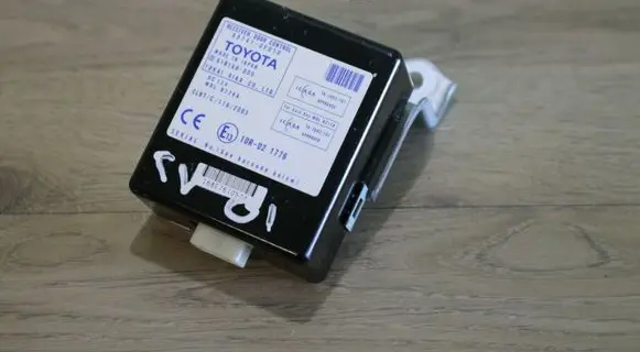 Toyota Corolla Verso AR10 Door control unit/module 897410F010