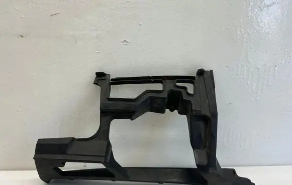 Volkswagen Golf VI Front bumper mounting bracket 5K0807724
