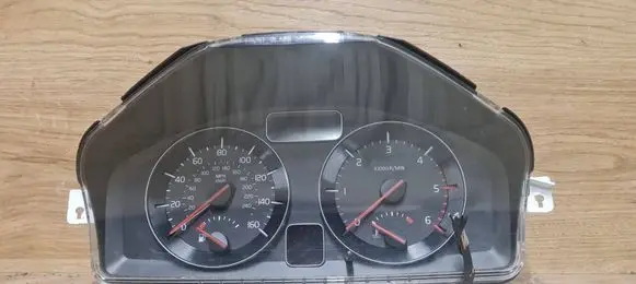 Volvo C70 Speedometer (instrument cluster) 31254774