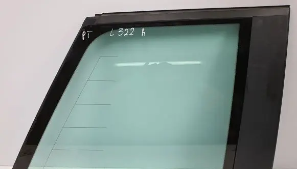 Land Rover Range Rover L322 Rear side window