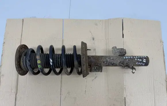Land Rover Freelander 2 - LR2 Front shock absorber with coil spring 6G9118045