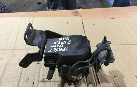 Hyundai Trajet ABS Pump 589203A300 AGSN5001