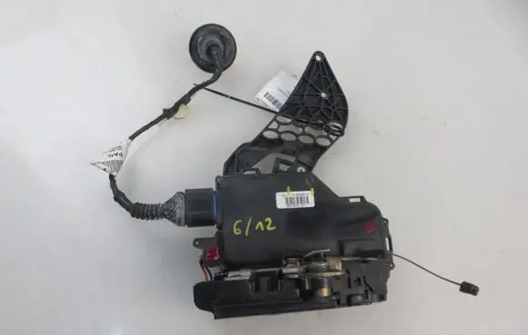 Porsche Cayenne (9PA) Rear door lock 7L0839015