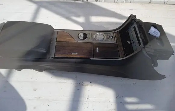 Jaguar XF X250 Armrest J8X23F045H38A 8X23F045H38A