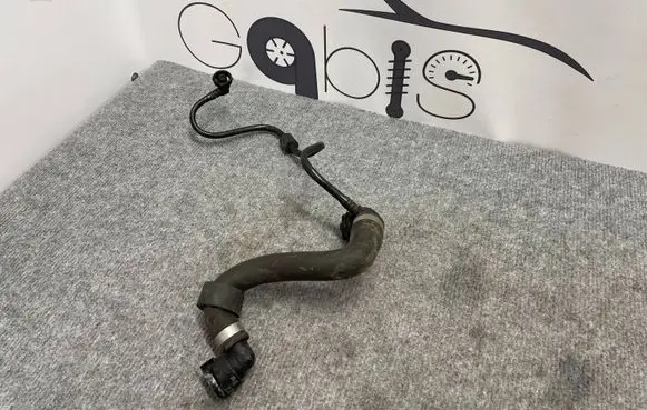 Mercedes-Benz GLC X253 C253 Engine coolant pipe/hose A2535012600