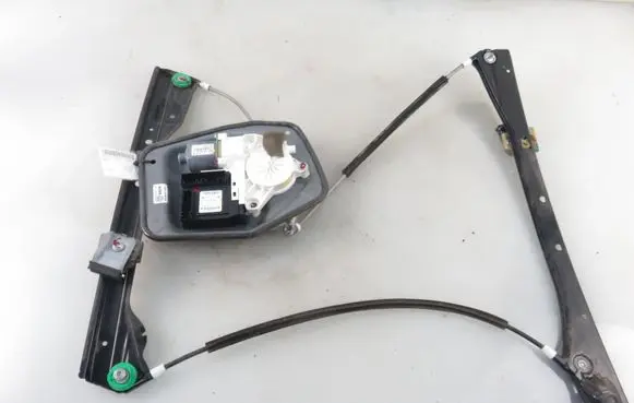 Volkswagen Golf Plus Front door window regulator with motor 1K0959792G 5M0837462 5M1837402E