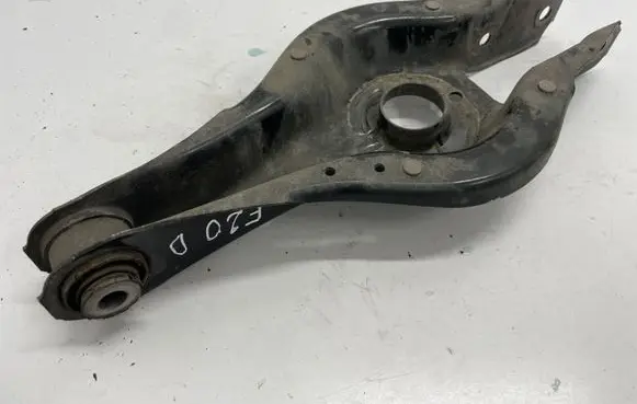 BMW 1 F20 F21 Rear upper control arm/wishbone 6887540