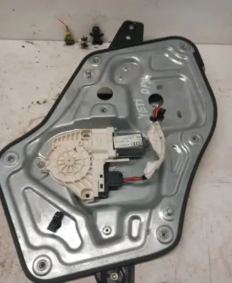 Skoda Yeti (5L) Front door window regulator with motor 8K0959812 965577