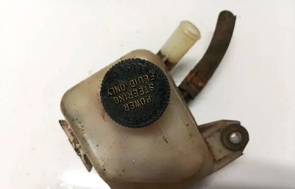 Mazda 323 Power steering fluid tank/reservoir 