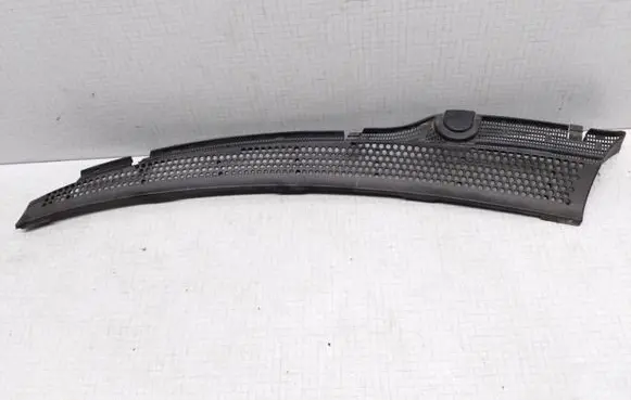 Mercedes-Benz C W202 Wiper trim 2028310158