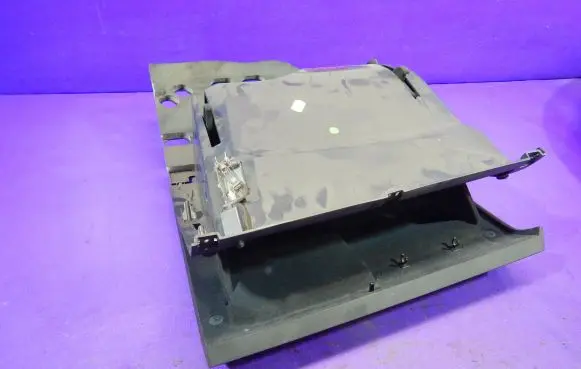 Opel Vectra C Glove box 13151852