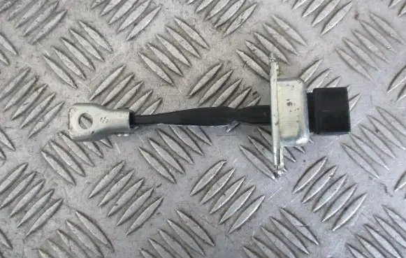Mitsubishi ASX Rear door check strap stopper