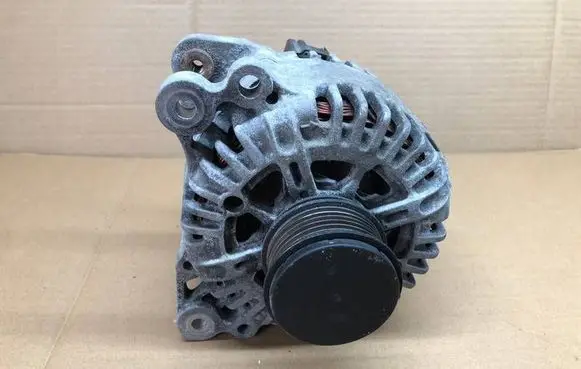 Seat Leon (1P) Generator/alternator 06F903023C 2542695D 705133292
