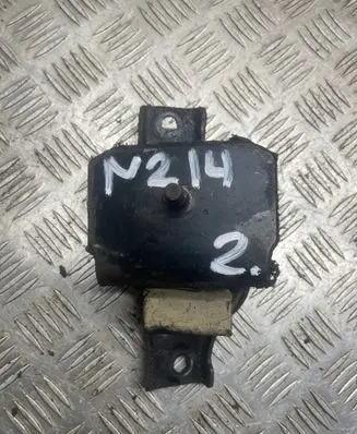 Engine mount bracket