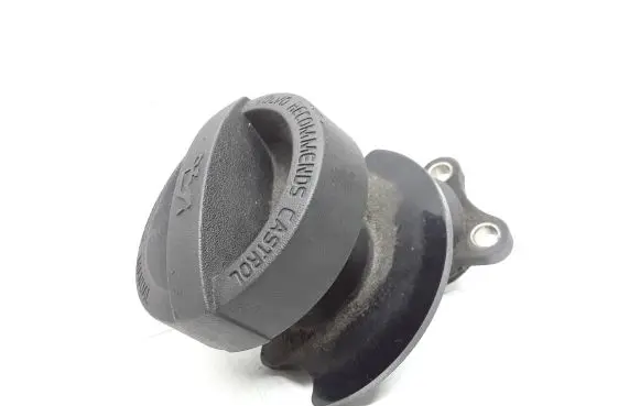 Volvo V70 Oil fill pipe 30777537