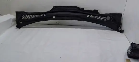 Volvo V50 Wiper trim 3984