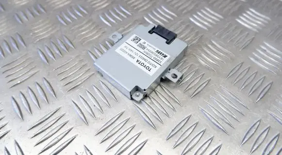 Toyota Yaris XP210 LED ballast control module 8596AK0020 33800722BW