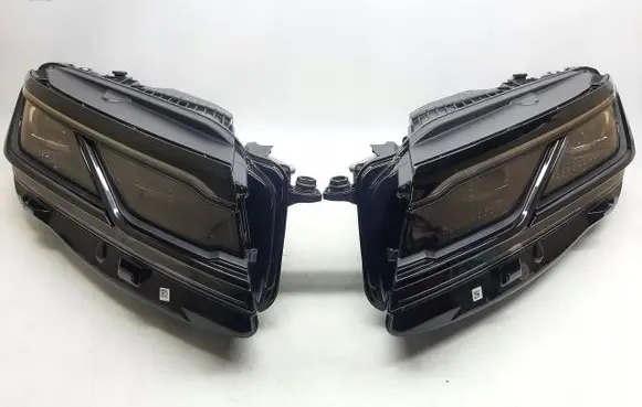 Volkswagen Touareg III Headlights/headlamps set 761941081A
