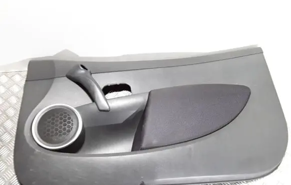 Renault Clio III Front door card panel trim 8200487608