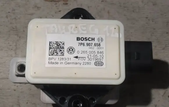 Volkswagen Touareg II ESP acceleration yaw rate sensor 7P6907658