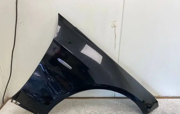 Mercedes-Benz E W212 Fender 
