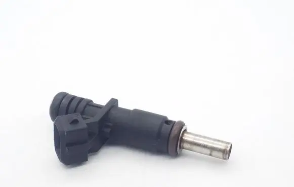 BMW 5 E60 E61 Fuel injector 7531634 7016B03545