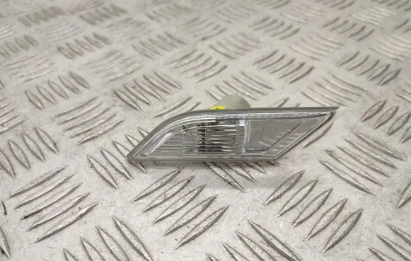 Volkswagen Transporter - Caravelle T6 Front fender indicator light 7LA949101