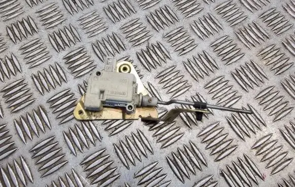 Smart ForTwo I Fuel tank cap lock 0008705v003
