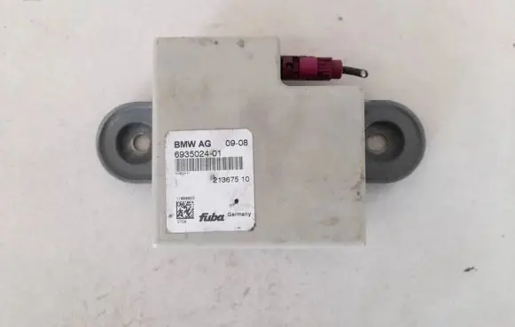BMW 5 E60 E61 Antenna control unit 693502401 6935024-01