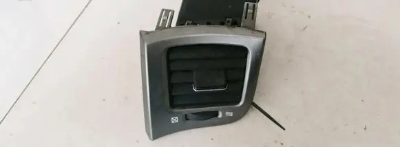 Toyota Avensis Verso Dash center air vent grill 5565044080 55650-44080