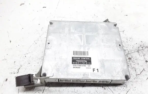 Toyota Corolla Verso AR10 Engine control unit/module 896610F010