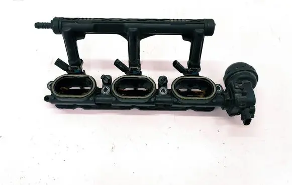 Audi Q7 4M Intake manifold 06E133109