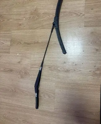 Opel Astra H Front wiper blade arm GM13111220 13111220