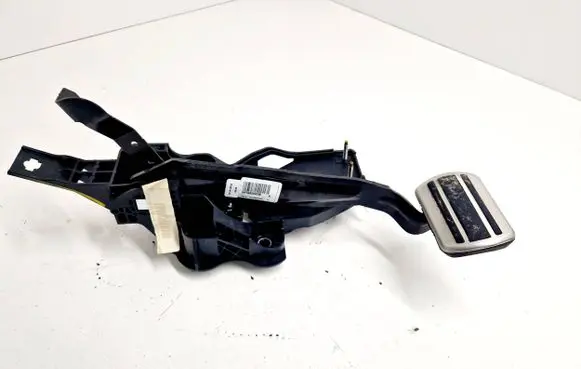 Citroen DS7 Crossback Brake pedal 9807994580