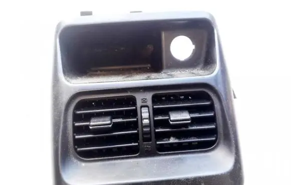 Hyundai XG Dash center air vent grill