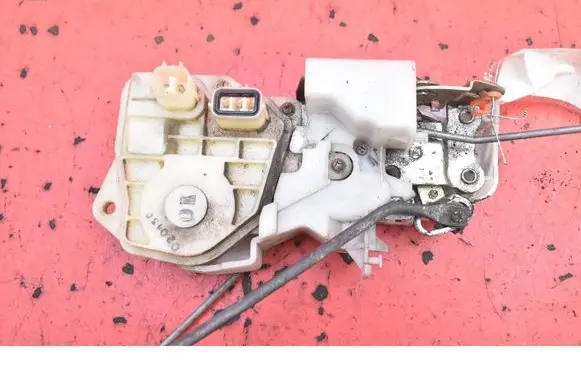 Honda Accord Front door lock