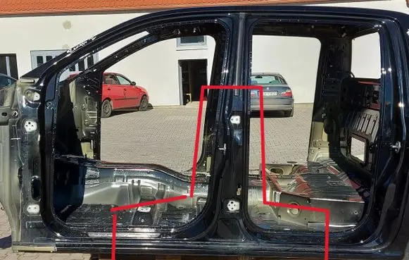 Ford Ranger IV Pillar (middle) 