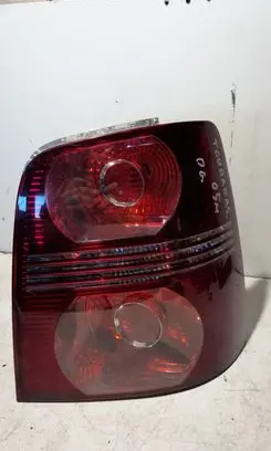 Volkswagen Touran I Rear/tail lights 1T0945258