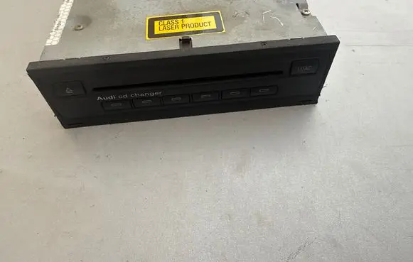 Audi A8 S8 D3 4E CD/DVD changer 4E0035111 MGCFA00059