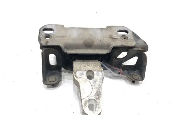 Ford Fiesta Engine mount vacuum valve 8V517M121AE