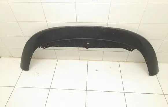 Front bumper lip