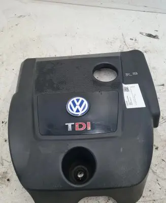 Volkswagen Golf IV Engine cover (trim) 013316