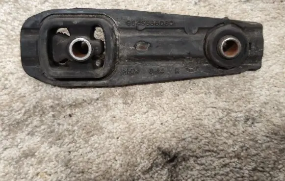 Citroen C3 Engine mounting bracket 9645688080
