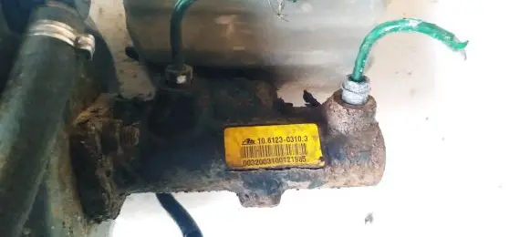 Renault Laguna I Master brake cylinder