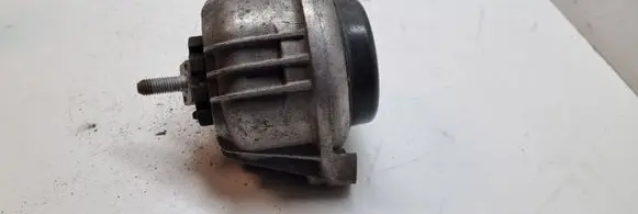 BMW 1 E81 E87 Engine mount bracket 6768800