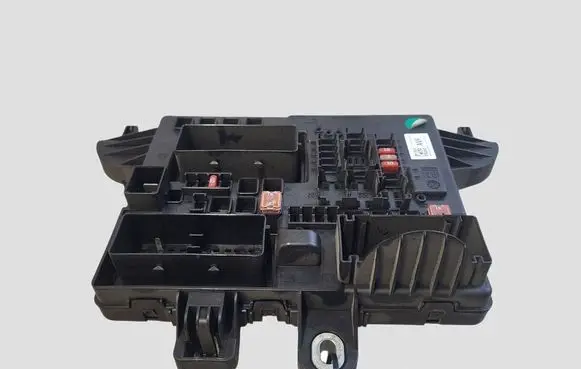 Opel Insignia A Fuse module 22737764 529050199