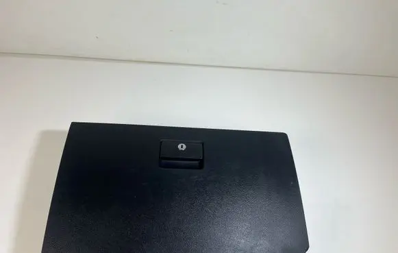 Volkswagen Sharan Glove box 0411250579