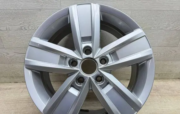 Volkswagen Multivan T5 R17 alloy rim 7E0601025P