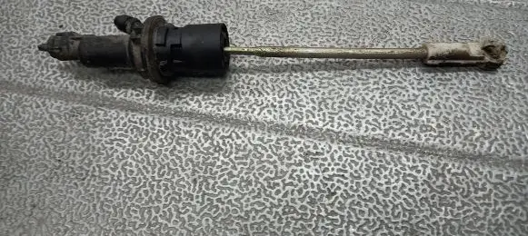 Peugeot 307 CC Clutch master cylinder